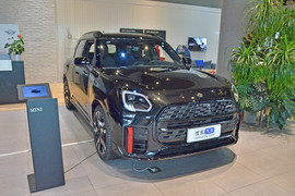 2024款MINI JCW COUNTRYMAN 2.0T JOHN COOPER WORKS