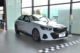 2024款宝马i5 xDrive M60