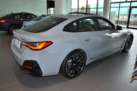 2023款宝马i4 M50