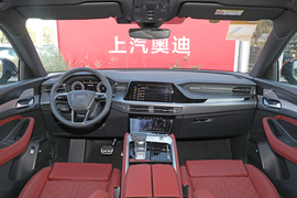 驾驶席全景