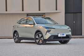 2025款奔腾悦意03 565km 臻享版