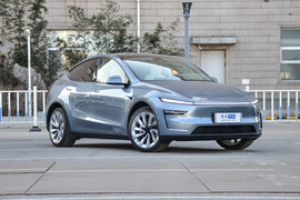 2025款特斯拉 Model Y 长续航全轮驱动 首发版