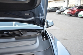 2025款特斯拉 Model Y 长续航全轮驱动 首发版