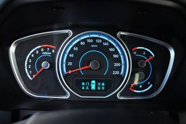 2013款海马S7 2.0L手动智尚版