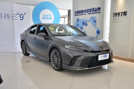 2025款丰田凯美瑞 双擎 2.0HXS 光辉版
