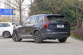 2025款沃尔沃XC90 B6 智雅豪华版 7座 改款