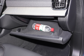 2025款沃尔沃XC90 B6 智雅豪华版 7座 改款