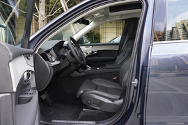 2025款沃尔沃XC90 B6 智雅豪华版 7座 改款