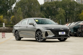 2025款奇瑞艾瑞泽8 1.6T DCT睿