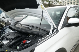 2025款标致5008 豪华版