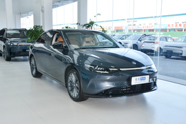 2024款零跑C01 增程版 316尊享版