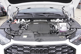 2025款奥迪Q5L Sportback quattro 45周年典藏版 40 TFSI 豪华型