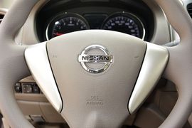 2014款日产阳光1.5XV CVT尊贵版