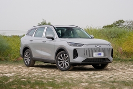 2025款奇瑞风云T9 120 长续航版尊荣型 7座 三元锂