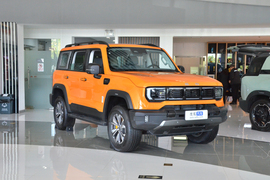2024款北京越野BJ40 2.0T 全新城市猎人版 进阶型