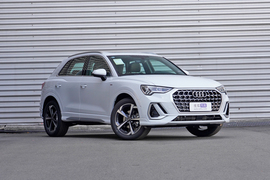 2025款奥迪Q3 quattro 45周年典藏版 35TFSI 时尚动感型