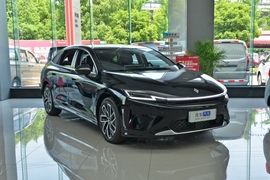 2025款宝骏享境 插混 140km豪华版