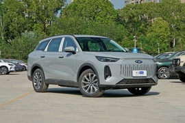 2025款奇瑞风云T9 120 长续航版尊荣型 5座 三元锂