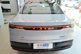 正后