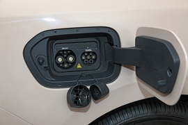 2026款零跑B01 650激光雷达版