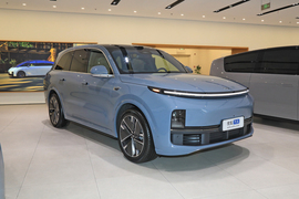 2025款理想L8 Pro 智能焕新版