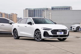 2025款奥迪A5L 2.0T 低功率