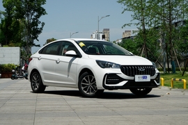 2025款奇瑞艾瑞泽5 卓越版 1.5L 手动风尚型