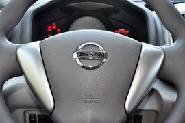 2014款日产NV200 1.6L CVT尊贵型