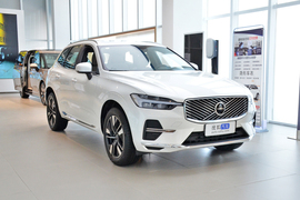 2026款沃尔沃XC60 B5 四驱智远豪华版