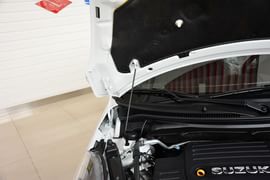 2014款铃木速翼特1.6L手动豪华版