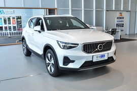 2026款沃尔沃XC40 B3 智远豪华版