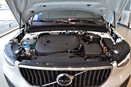 2026款沃尔沃XC40 B3 智远豪华版