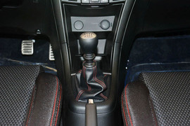 2014款铃木速翼特1.6L手动豪华版