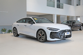 2025款奥迪A5L Sportback 2.0T 四驱版