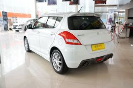 2014款铃木速翼特1.6L手动豪华版