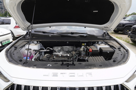 2025款捷途X70 PLUS 冠军版 1.5T 手动冠军 7座