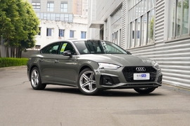 2025款奥迪A5 Sportback 40 TFSI 典藏版 时尚动感型