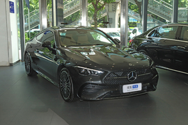 2025款奔驰CLE 300 4MATIC 动感型轿跑车