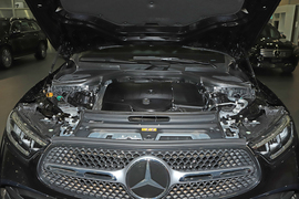 2025款奔驰GLC新能源 350 e L 4MATIC 典藏版