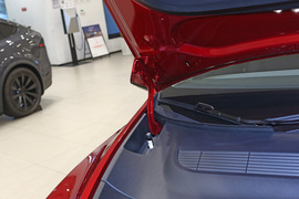 2025款特斯拉Model Y 长续航全轮驱动版 改款
