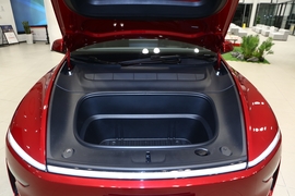2025款特斯拉Model Y 长续航全轮驱动版 改款