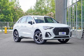 2025款奥迪Q3 quattro 45周年典藏版 45TFSI quattro 时尚动感型