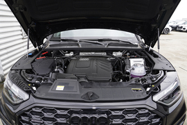 2025款奥迪Q5L Sportback quattro 45周年典藏版 40 TFSI 时尚型
