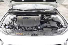 2025款马自达3 昂克赛拉 2.0L 自动质雅版