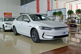 2025款比亚迪秦PLUS EV 510KM 标准版