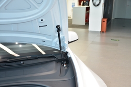 2025款特斯拉Model 3 后轮驱动版