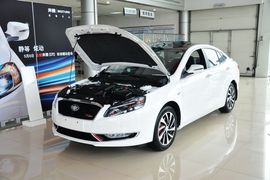 2014款奔腾B70 1.8T自动运动尊贵型