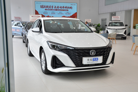 2025款长安逸动 PLUS 1.5L 手动豪华版