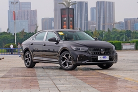 2026款大众帕萨特 出众款 380TSI 星空龙腾版