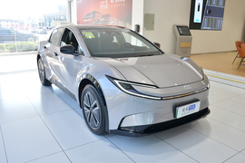 2025款丰田bZ5 550 JOY